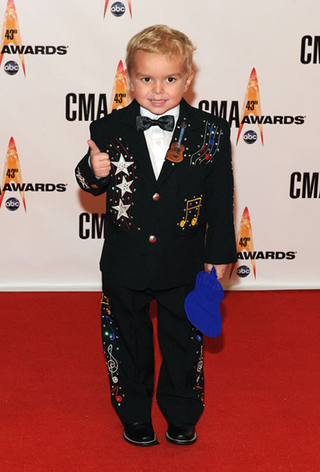 Illustration for article titled Where Are The Sequins?! Country Music Awards Styles Go Safe